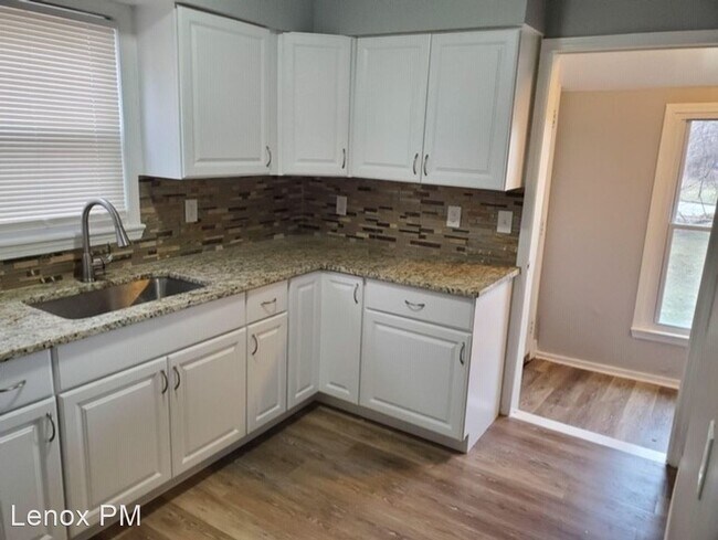 Building Photo - 3 br, 2 bath House - 298 Central