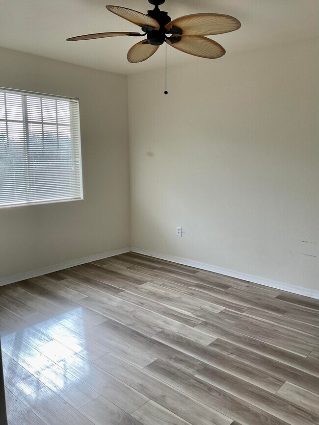 Foto del edificio - 6529 Emerald Dunes Dr