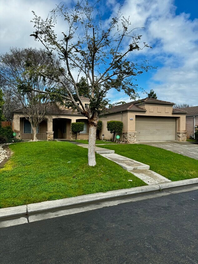 Foto principal - 2282 E Decatur Ave