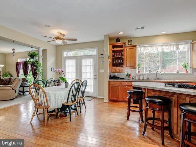 Foto del edificio - 146 Meadowview Ln