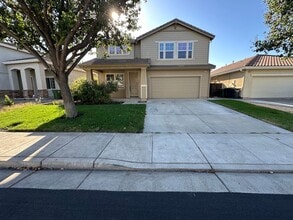Building Photo - 4677 Bonsai Ave