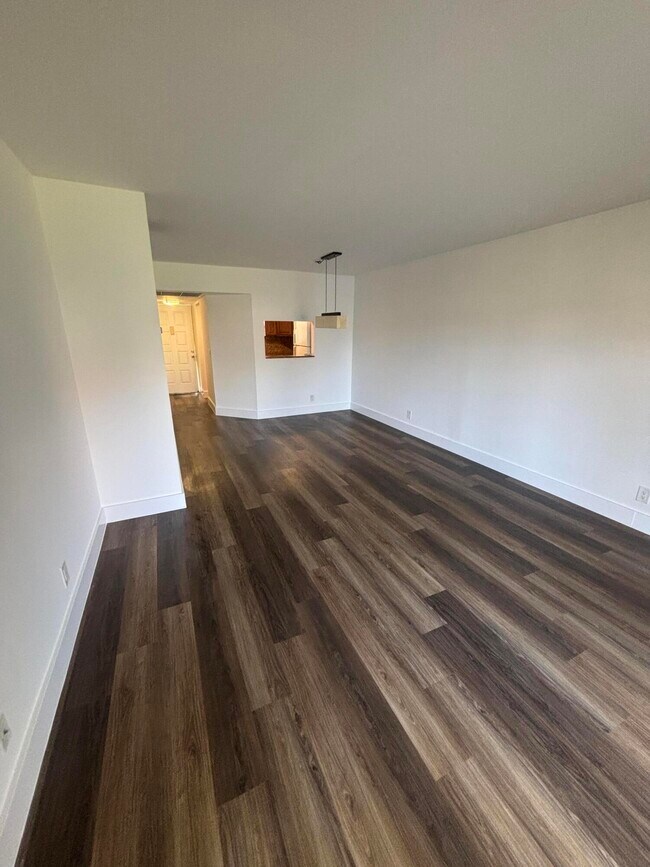 Foto del edificio - 21909 Lake Forest Cir