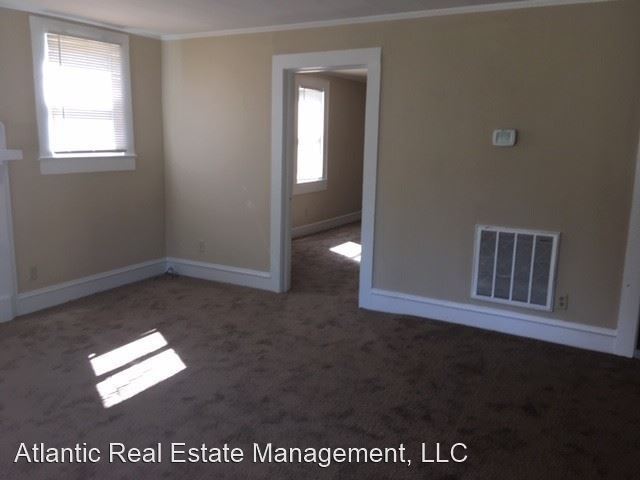 Building Photo - 3 br, 1 bath House - 908 N Main Street