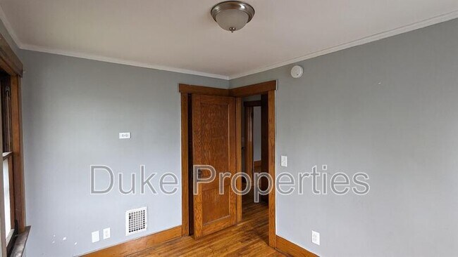 Building Photo - 38 Hillendale St
