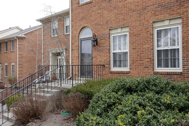 Foto del edificio - 1355 Gray Hawk Rd