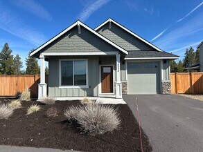 Building Photo - 16550 Pne Crk Dr