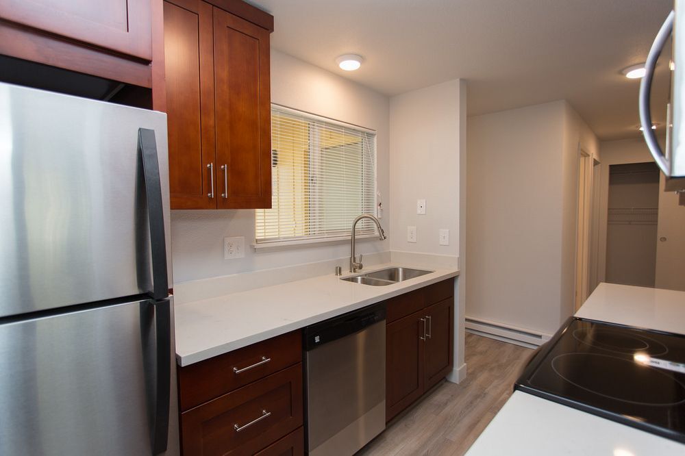 Primary Photo - Luxury Remodeled 2 Bed/1 Bath