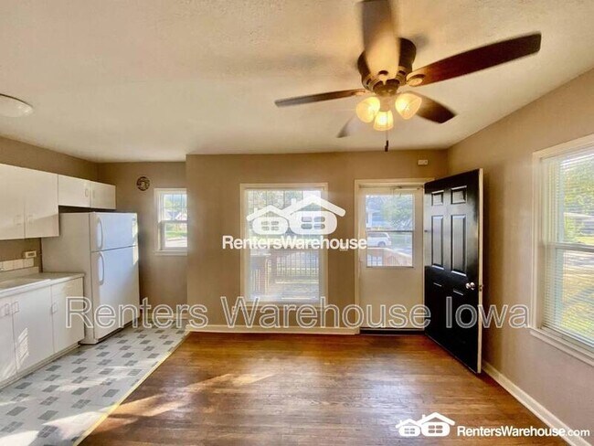 Foto del edificio - 6119 Franklin Ave