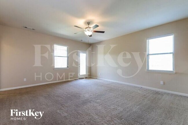 Foto del edificio - 1541 Park Trails Blvd