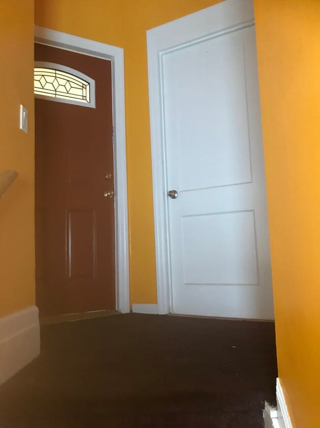 Entrance - 360 Jackson St