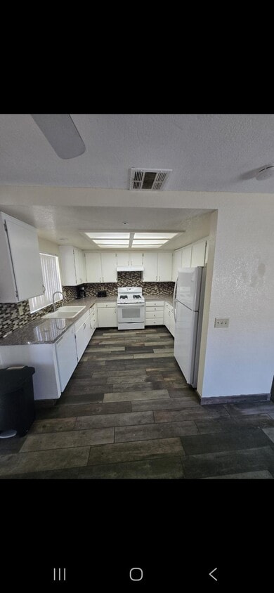 Primary Photo - 13595 Sarita Dr