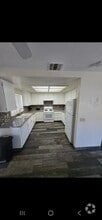 Building Photo - 13595 Sarita Dr
