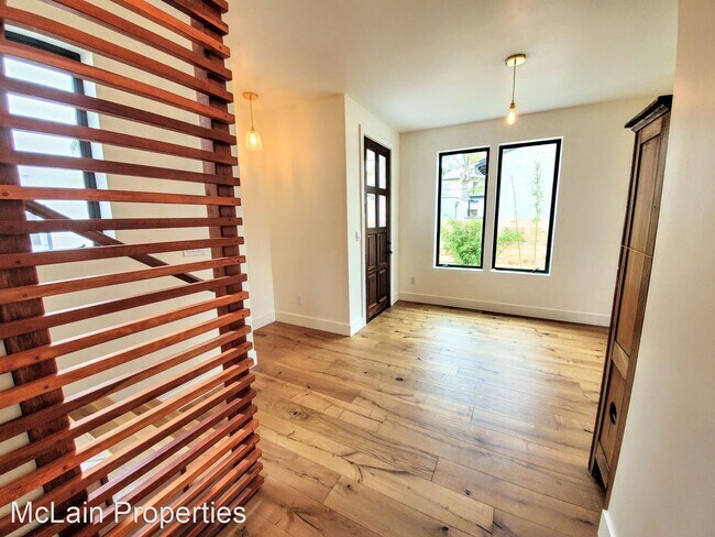 Building Photo - 2 br, 2.5 bath House - 4548 36th St.