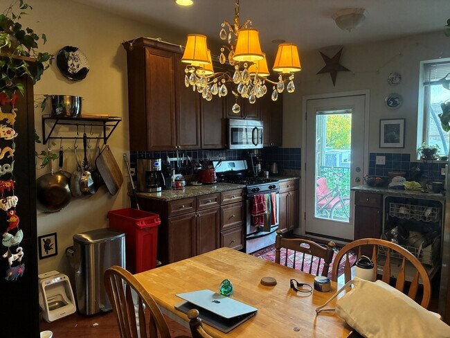 Foto del edificio - 1531 W Hollywood Ave