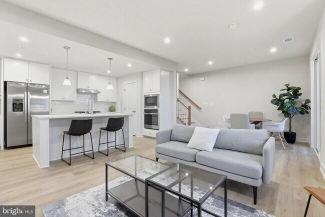 Foto del edificio - 4366 Black Tulip Wy