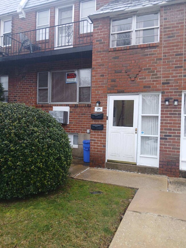 Foto del edificio - 25 Jeffrey Rd