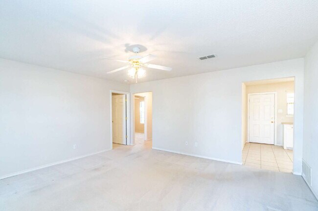Foto del edificio - Easy Access to Loop 289!