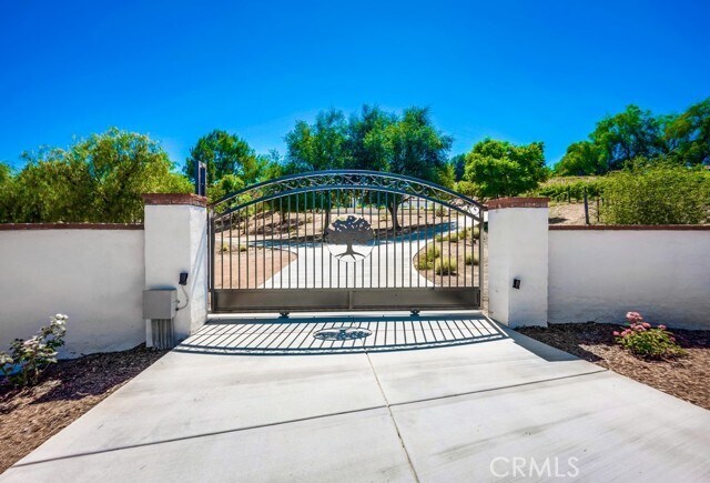 Building Photo - 39555 Ave Bonita