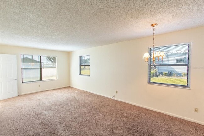 Foto del edificio - 709 Mosley Rd