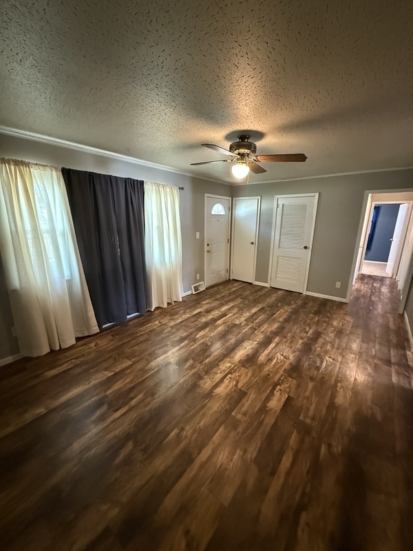 Building Photo - 2690 10th Ave