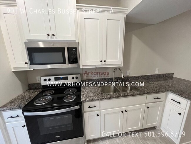 Foto del edificio - 901 W Charles Bussey Ave