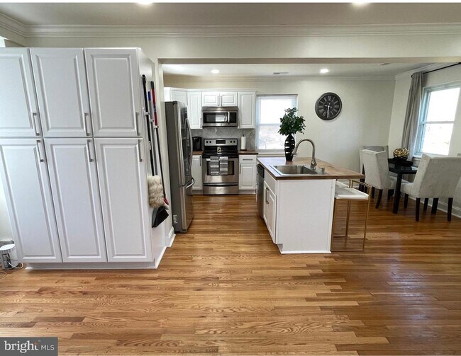 Foto del edificio - 3506 Cheverly Ave