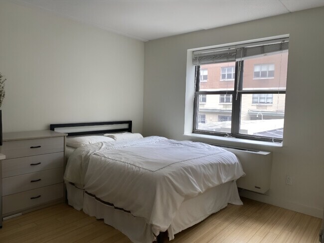 Foto del edificio - 516 W 47th St