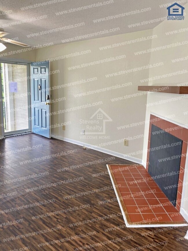 Foto del edificio - 445 Oriole Dr