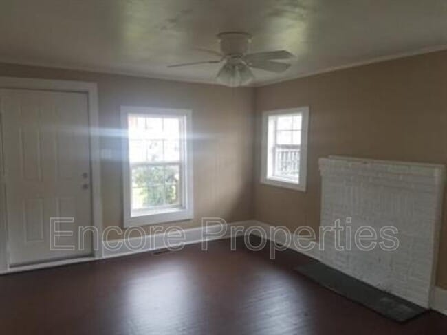 Foto del edificio - 1209 N Hyde Park Ave