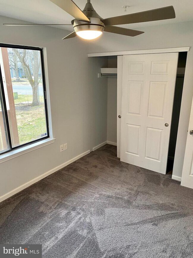 Foto del edificio - 2818A Auburn Ct