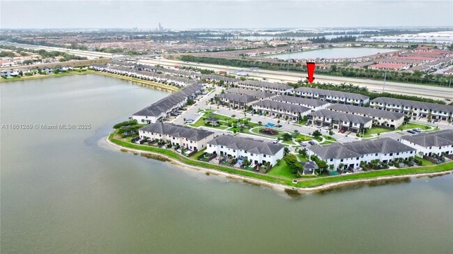 Foto del edificio - 15826 NW 91st Ct