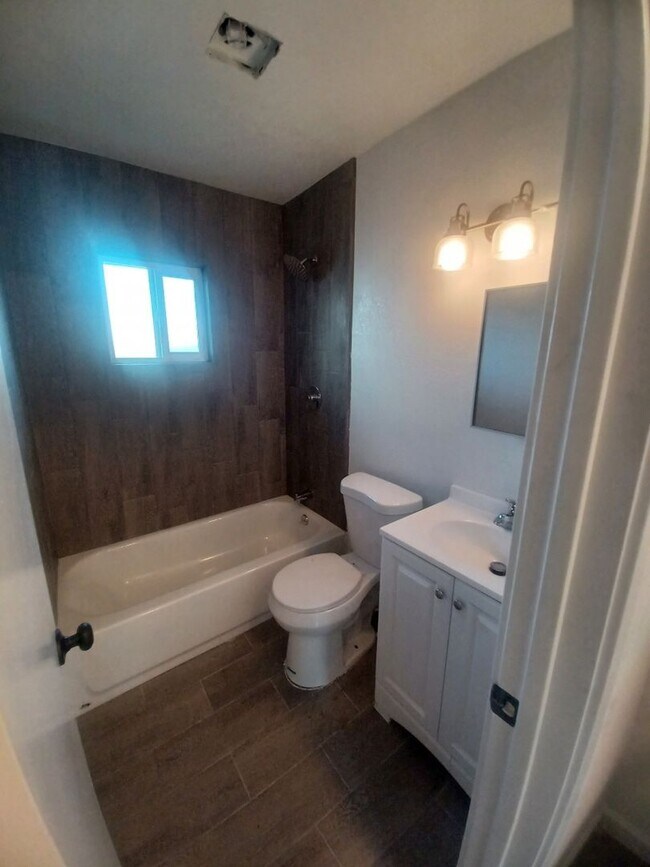 Building Photo - Madison