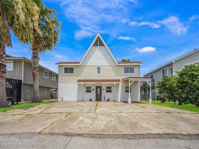 Building Photo - 169 Barracuda St