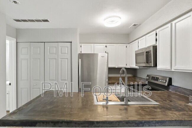 Foto del edificio - 832 S Vance St