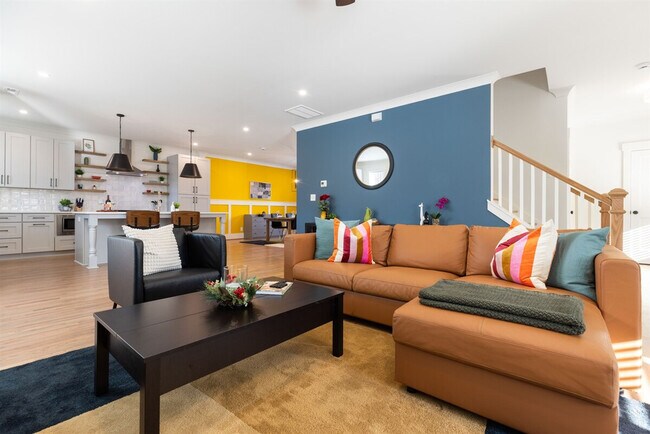 Foto del edificio - 2738 N Graham St