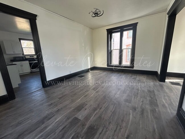 Foto del edificio - 435 N Apple Ave