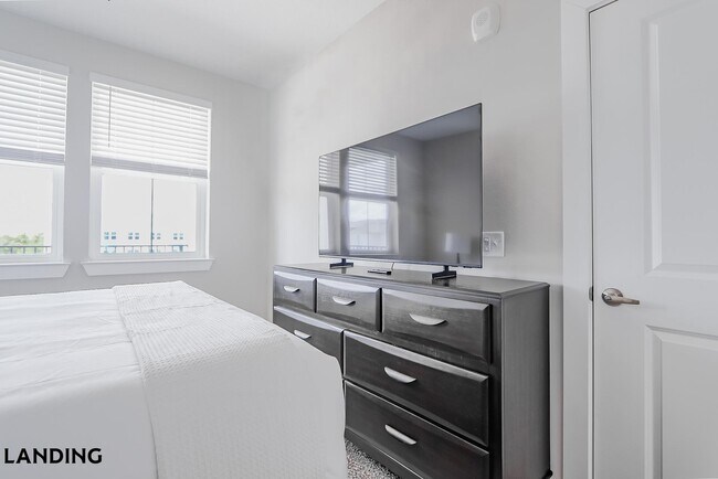 Foto del edificio - 2361 Commerce Park Dr NE