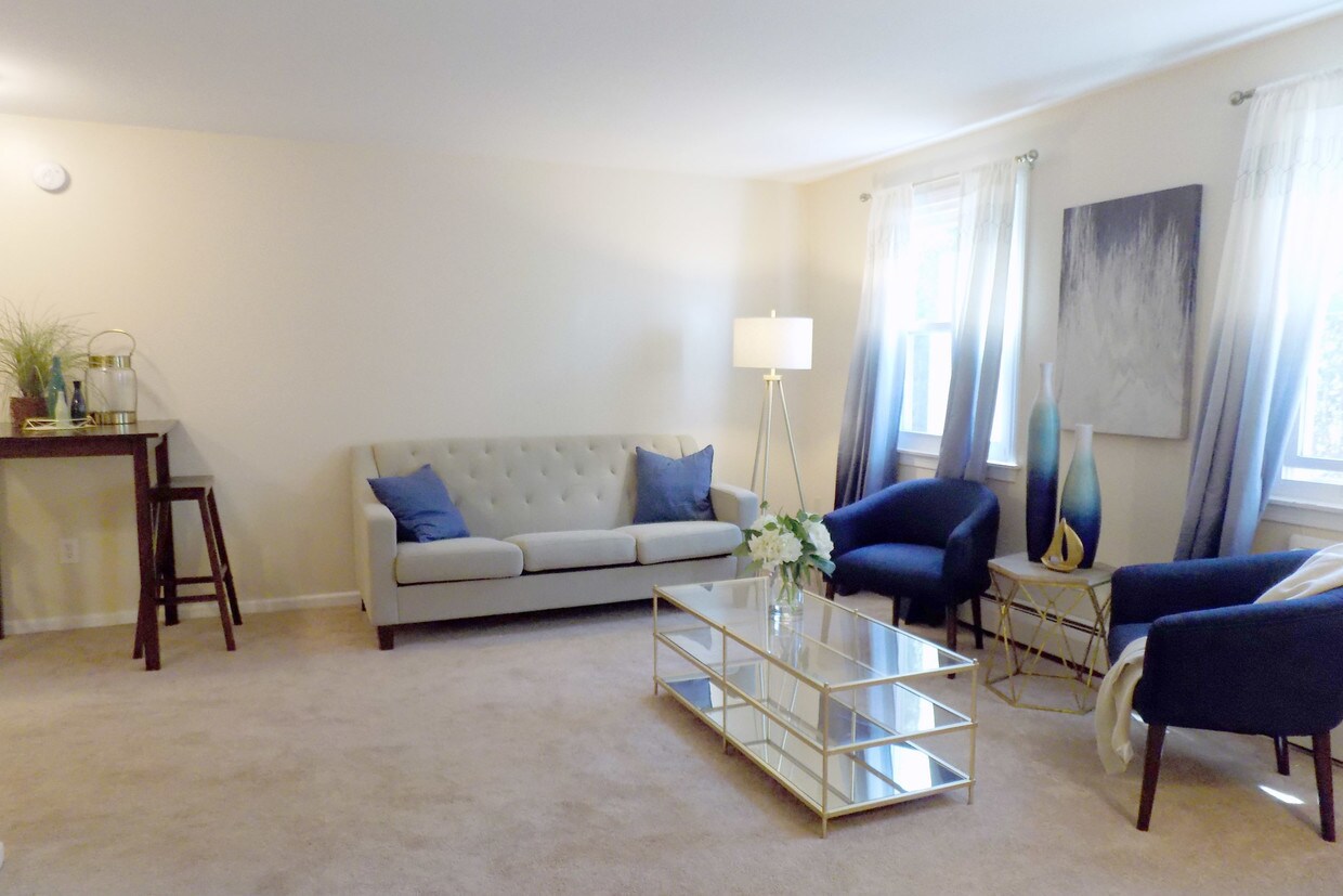 Colonial Townhouse Apartments Willimantic, CT