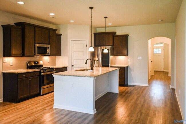 Foto del edificio - 163 Kingswood Dr