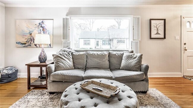 Foto del edificio - 5953 Rosslyn Ave