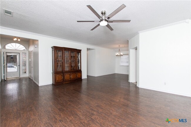 Building Photo - 1802 Lava Ln