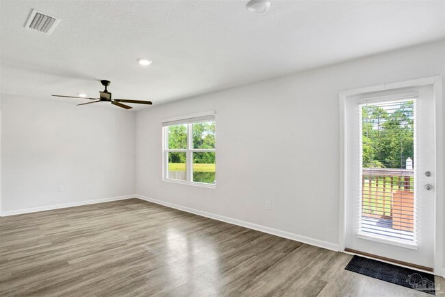 Foto del edificio - 7024 Tepin Ct