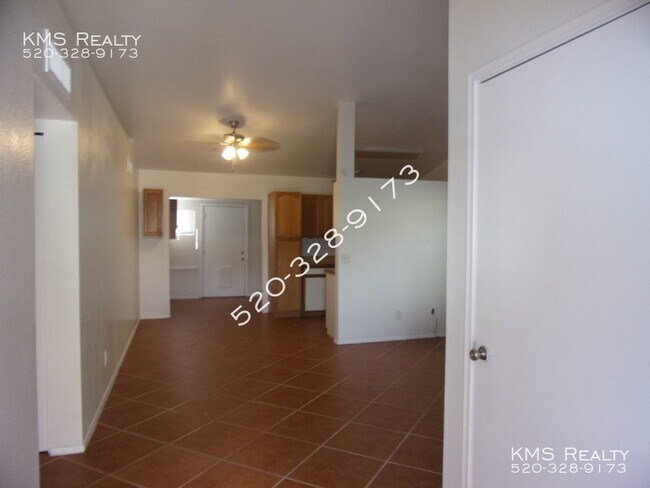 Building Photo - 2 bedroom 2 bath - 9961 E Skyward Way- OWN...