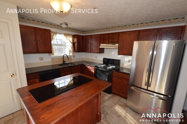 Building Photo - 2110 colonel way
