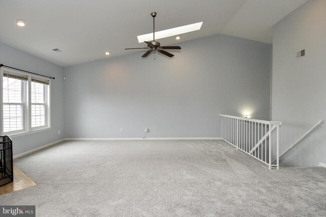 Building Photo - 4056 Grays Pointe Ct