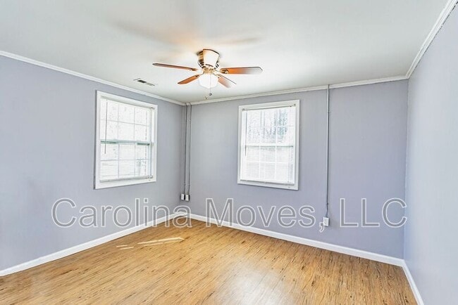 Building Photo - 304 Churchill Cir