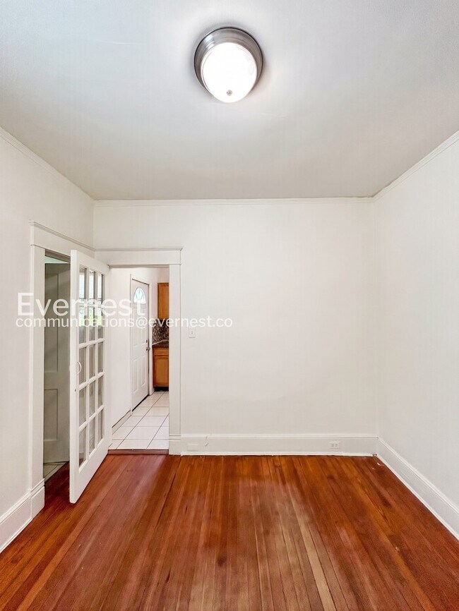Foto del edificio - 3114 Barton Ave