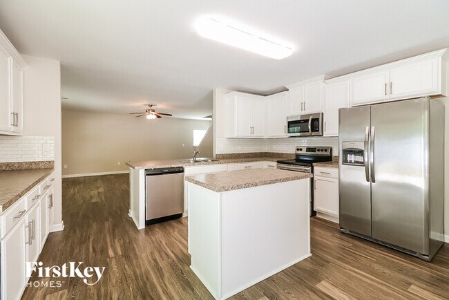 Foto del edificio - 310 Sawyer Ln