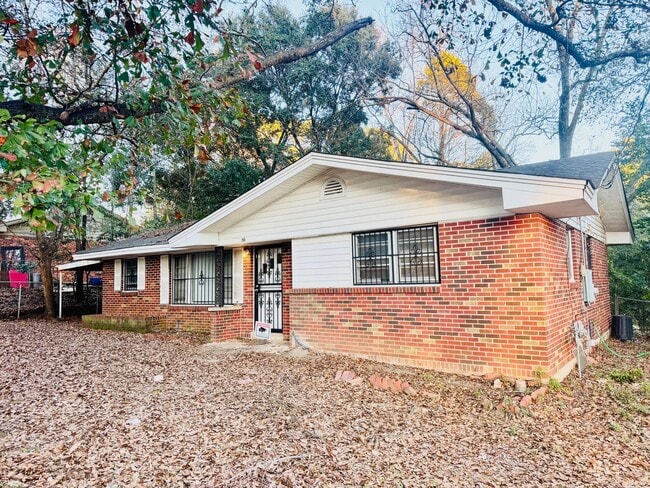 Foto del edificio - 3 Bed 1.5 Bath Home In Morningview *** Call 334-366-9198 to Schedule a Self Tour!