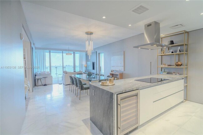 Foto del edificio - 700 NE 26th Terrace